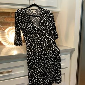Size 4P Ann Taylor black and white dress